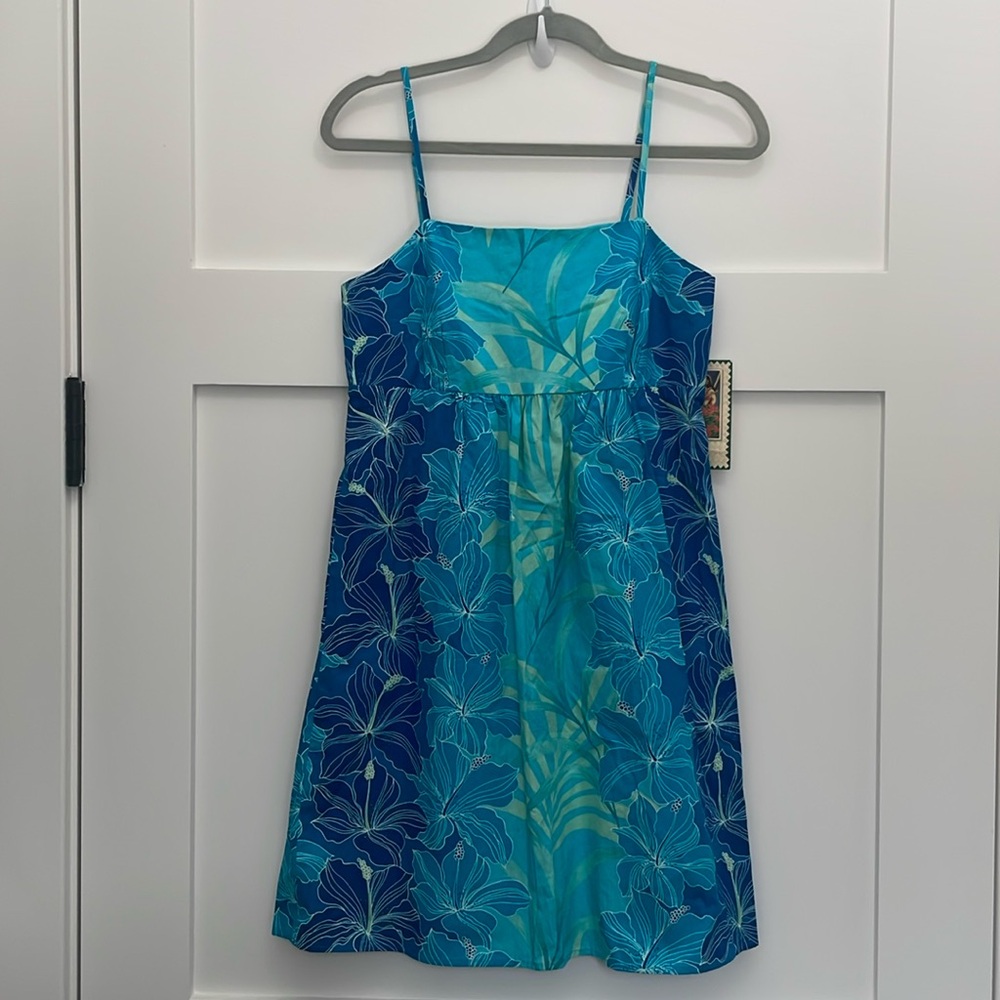 Hilo Hattie Hawaiian Dress Size Small NWT